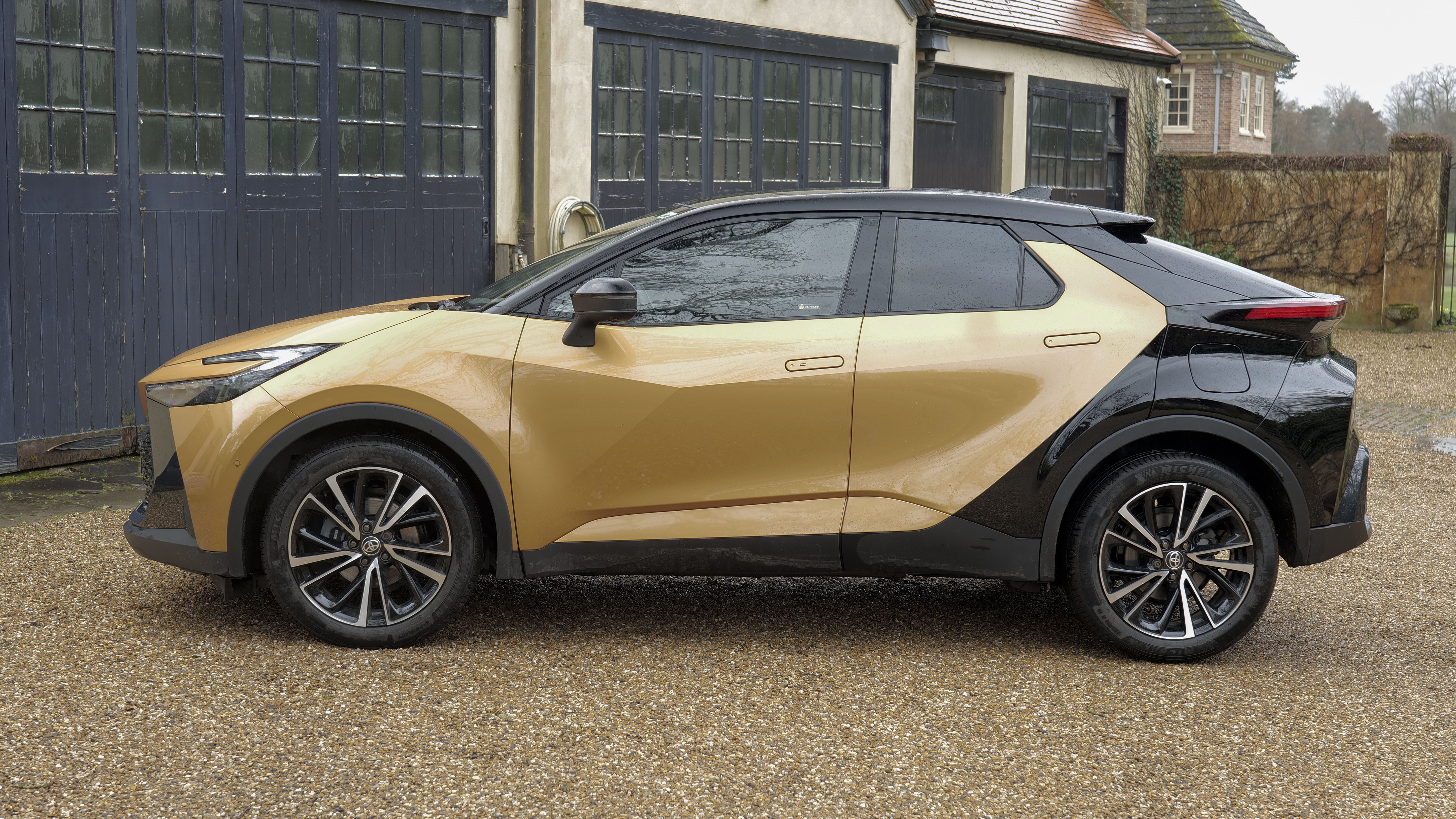 TOYOTA C-HR HATCHBACK 1.8 Hybrid GR Sport 5dr CVT [Safety/Premium Pack]